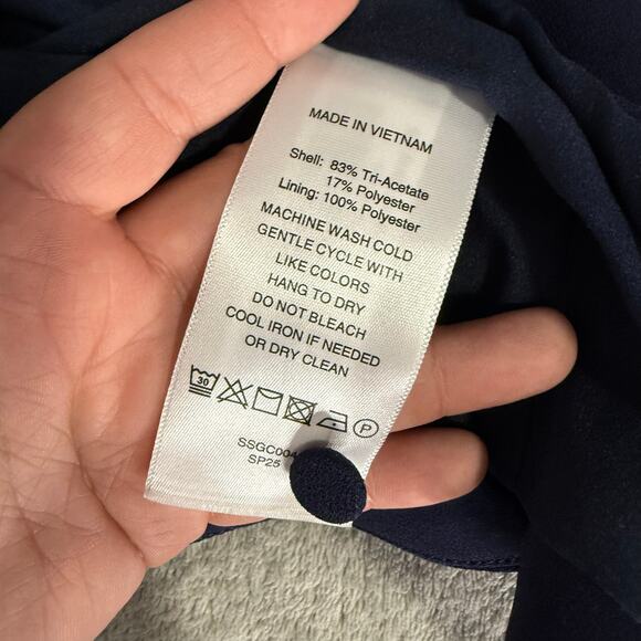 Quince Stretch Crepe Vest, Textured Navy, S - Picture 4 of 5